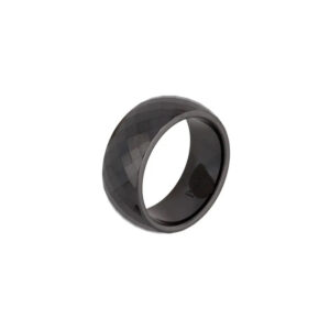 Obrączka z ceramiki czarna fasetowana szer 0,8 cm