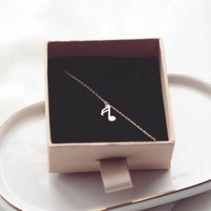 Bransoletka pozłacana z nutką