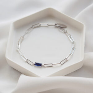Bransoletka srebrna z niebieskim kamieniem