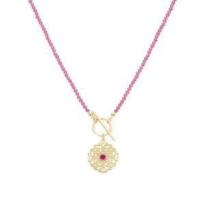 Naszyjnik pozłacany z różowych spineli z zawieszką