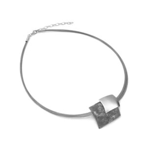 Naszyjnik srebrny z metalem