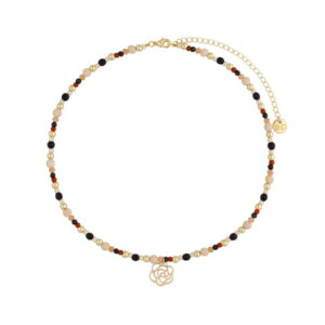 Naszyjnik z beżowymi kamieniami i różą z mosiądzu