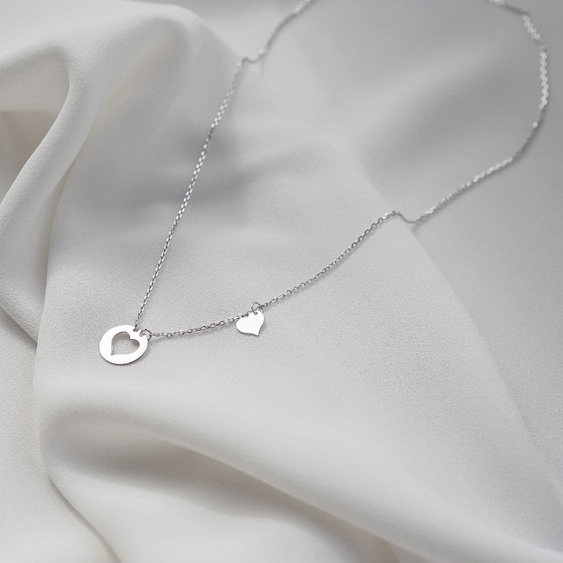 Naszyjnik srebrny z sercem Naszyjnik srebrny z sercem