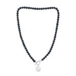 Naszyjnik z perłami i srebrnym ażurowym kółkiem